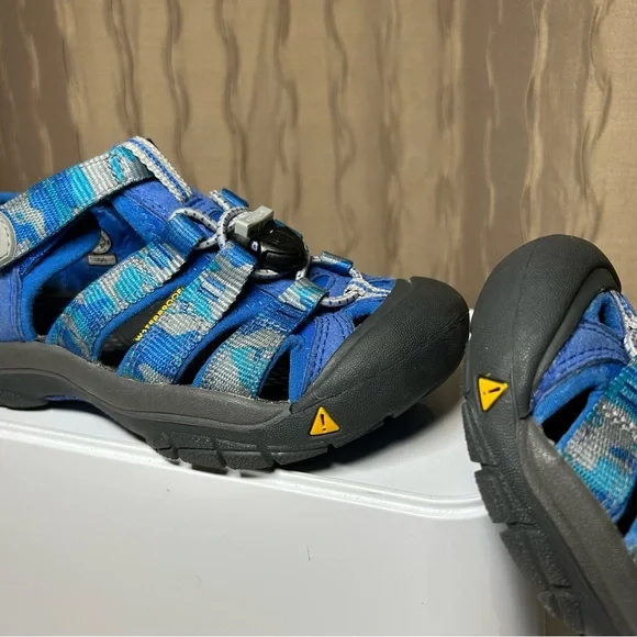 Keen Newport H2 Toddler Boy 12 Closed Toe Blue Gray Camo Black Waterproof - Picture 12 of 14